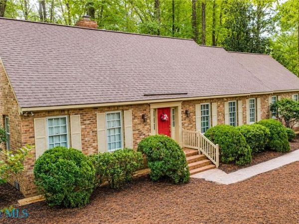 100 Thorpes Parish, Williamsburg, VA 23185