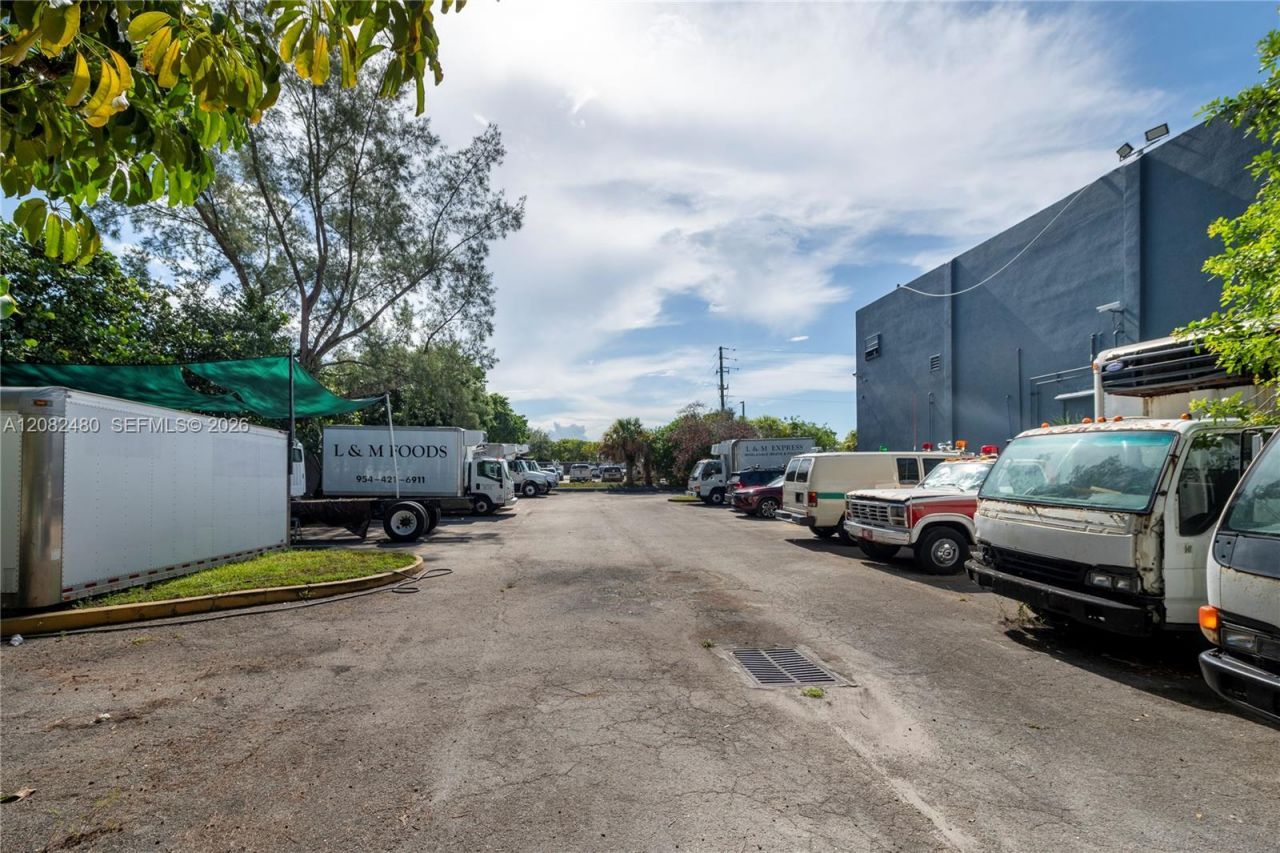 6575 Nova Dr , Davie, FL 33317 Photo