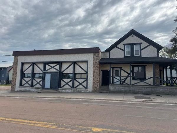 223 E Main St , Norwood Young America, MN 55397