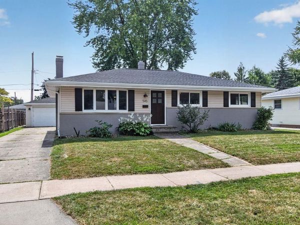 545 E COOLIDGE AVENUE, Appleton, WI 54915