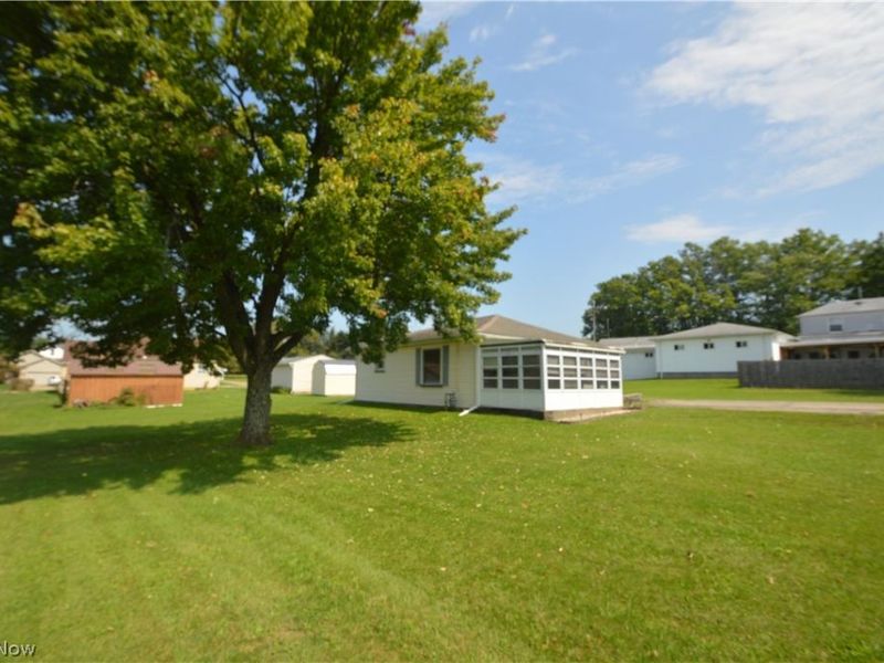726 Penhale Avenue, Campbell, OH 44405 Photo 3