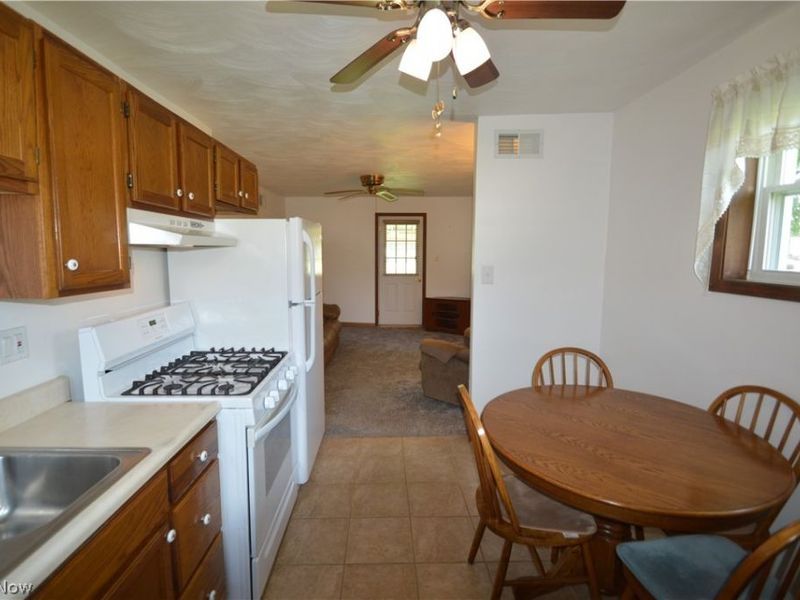 726 Penhale Avenue, Campbell, OH 44405 Photo 7