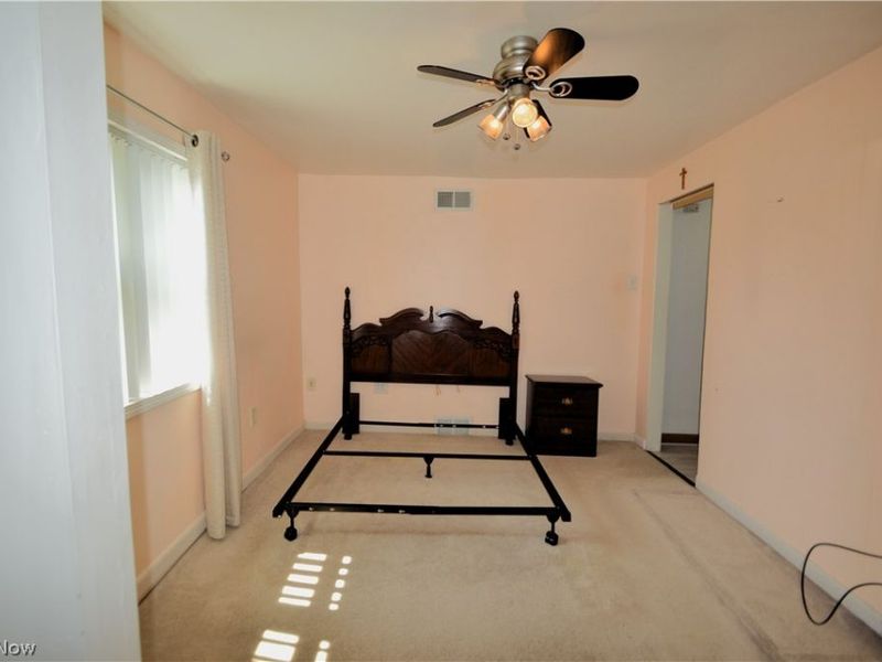 726 Penhale Avenue, Campbell, OH 44405 Photo 9