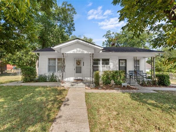 207 S Erath , Meridian, TX 76665