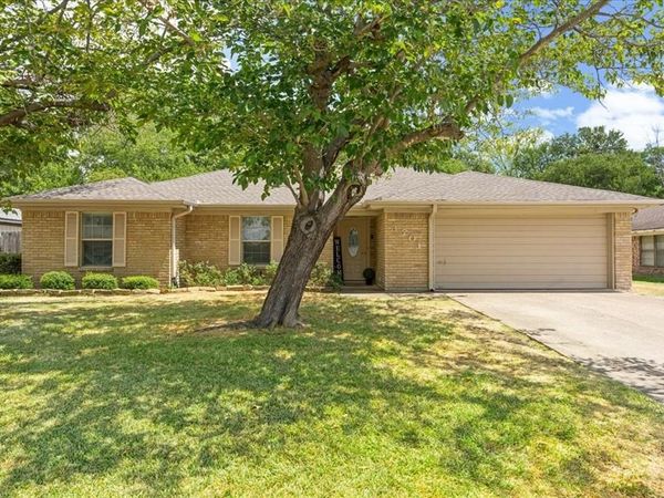 3201 Louis Avenue, Corsicana, TX 75110