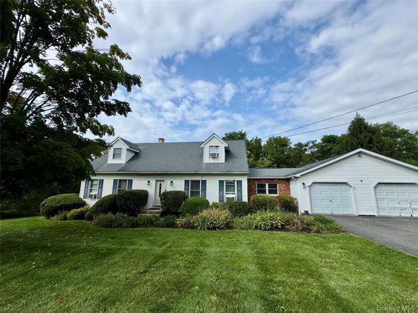5 Libra Lane , Wallkill, NY 12589
