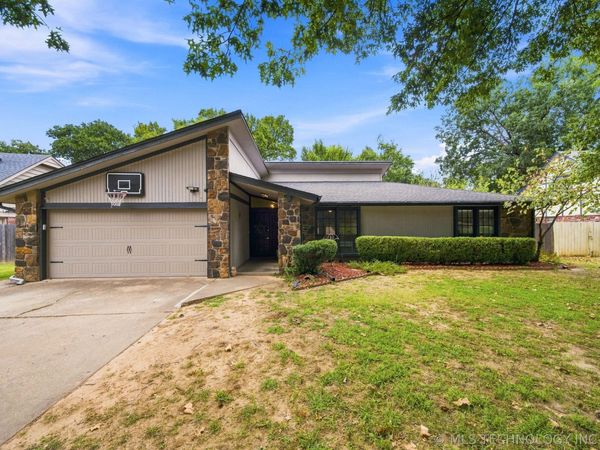8211 S Marion Avenue , Tulsa, OK 74137