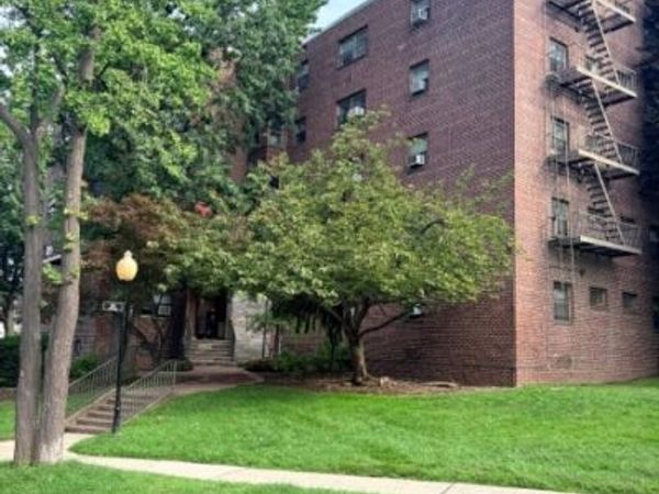 501 Linwood Drive, Fort Lee, NJ 07024