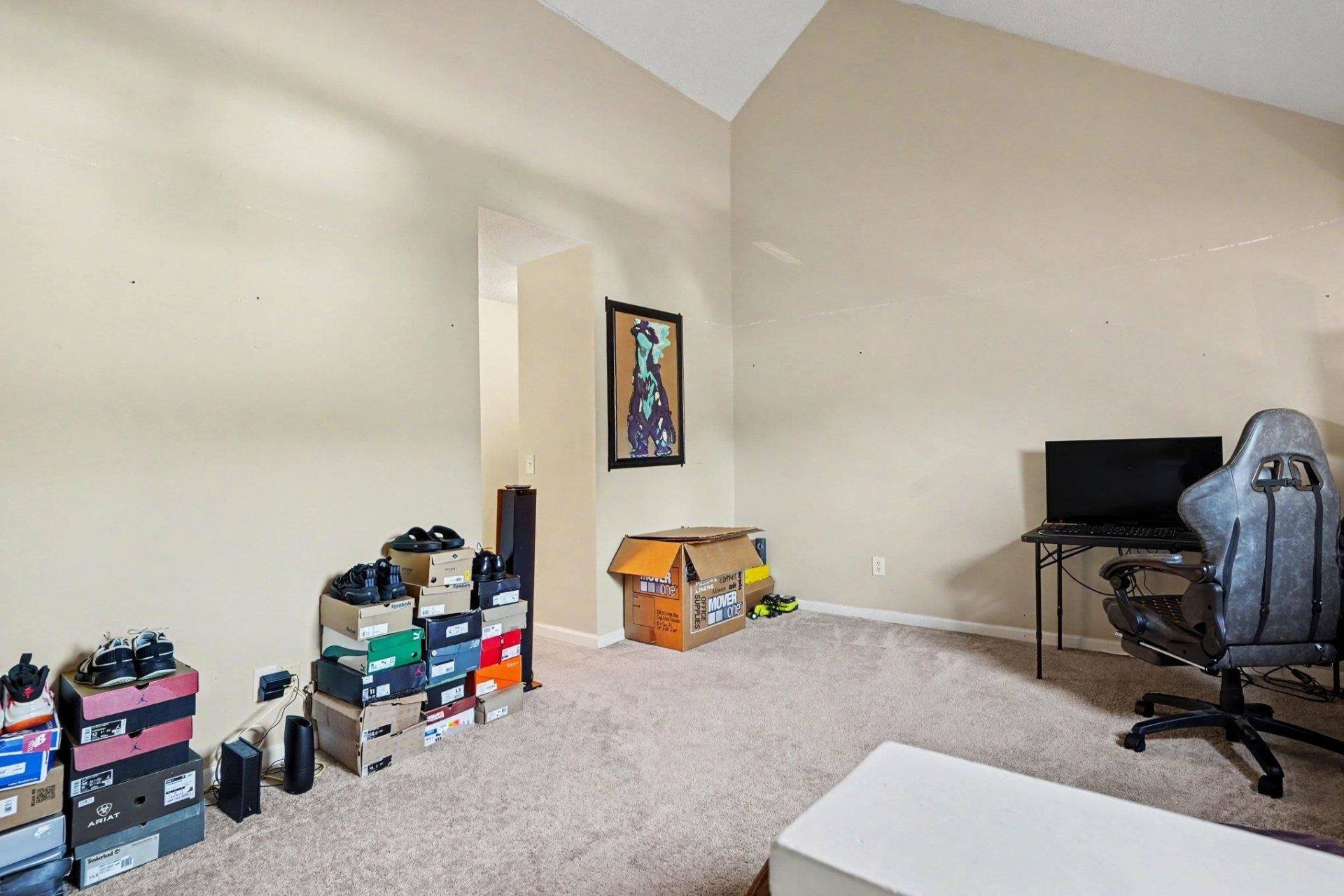 400 Cambridge Circle Photo 17