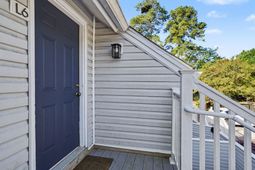 400 Cambridge Circle photo 4