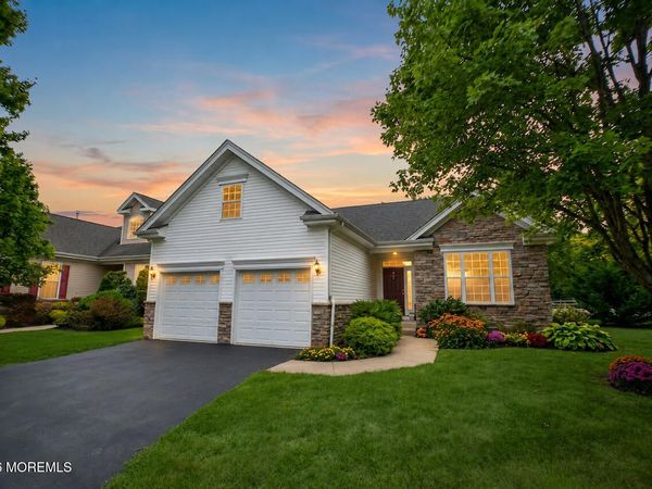 160 Kyle Court, Monroe, NJ 08831
