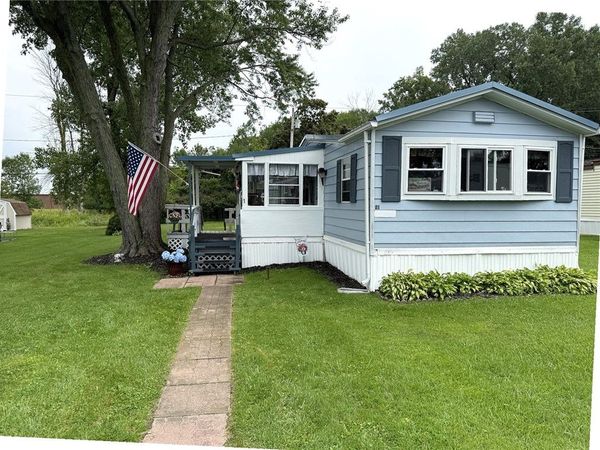 898 Ridge Road, Unit 21, Webster, NY 14580