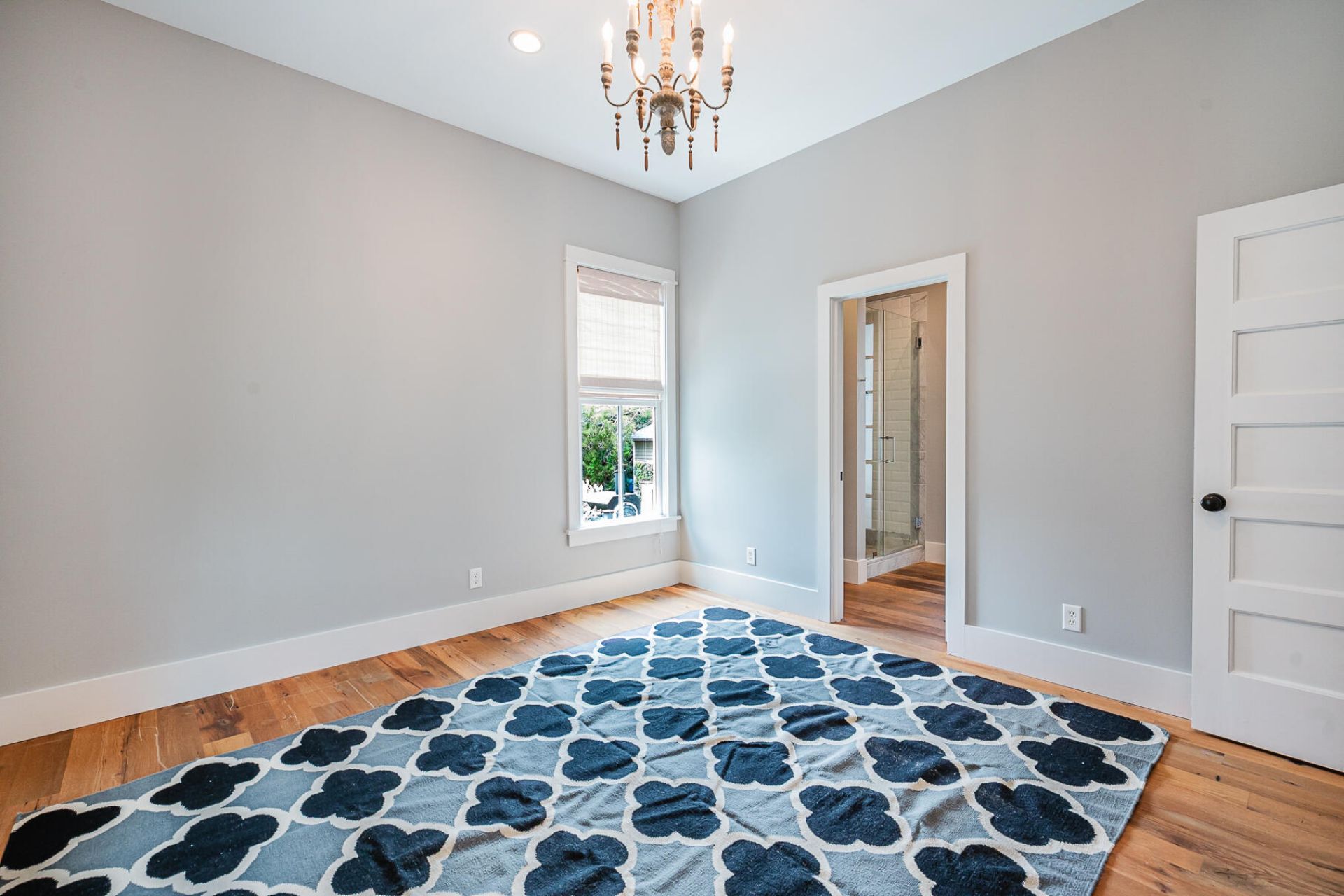 407 Royall Avenue Photo 36