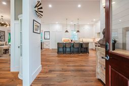 407 Royall Avenue photo 4