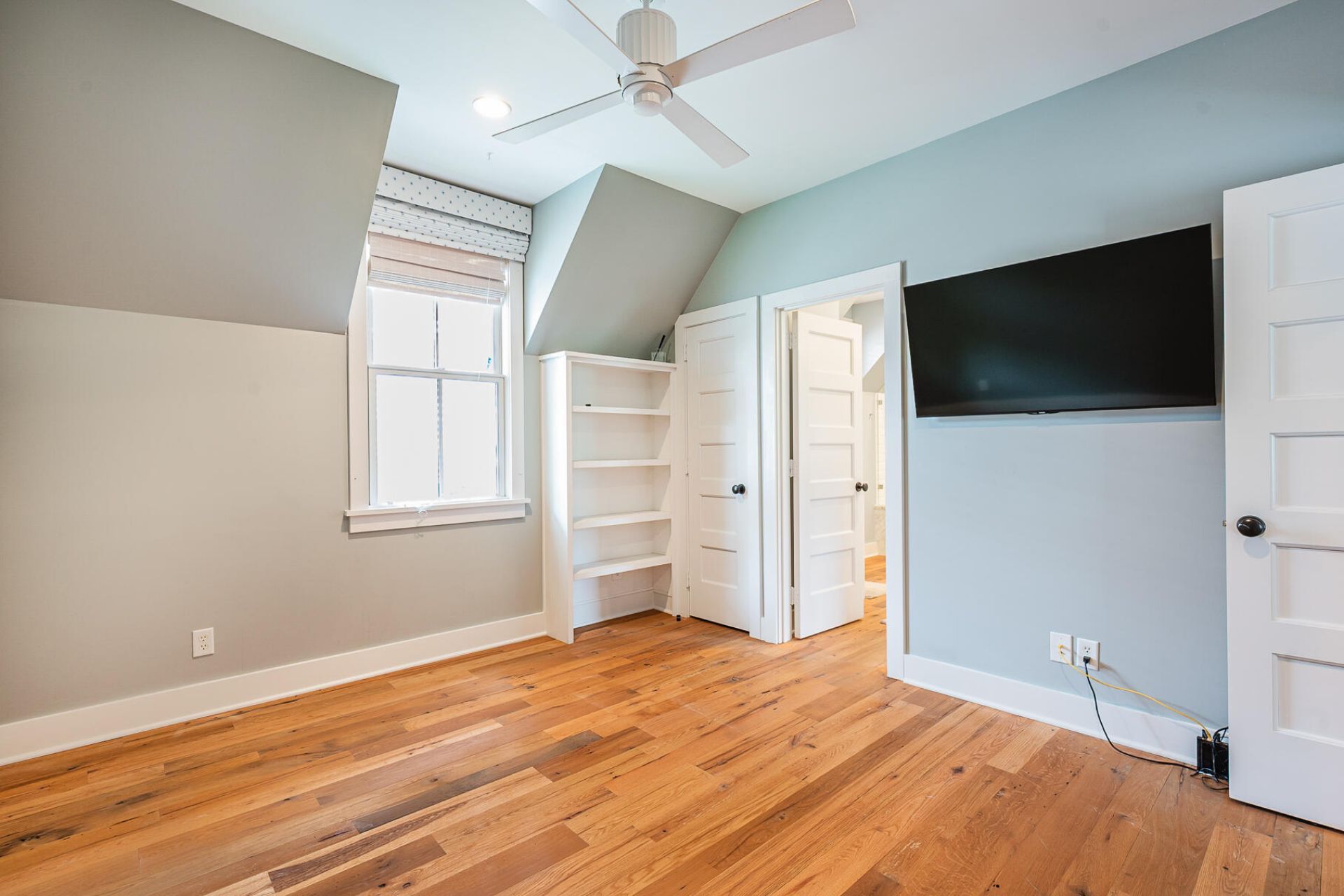 407 Royall Avenue Photo 59