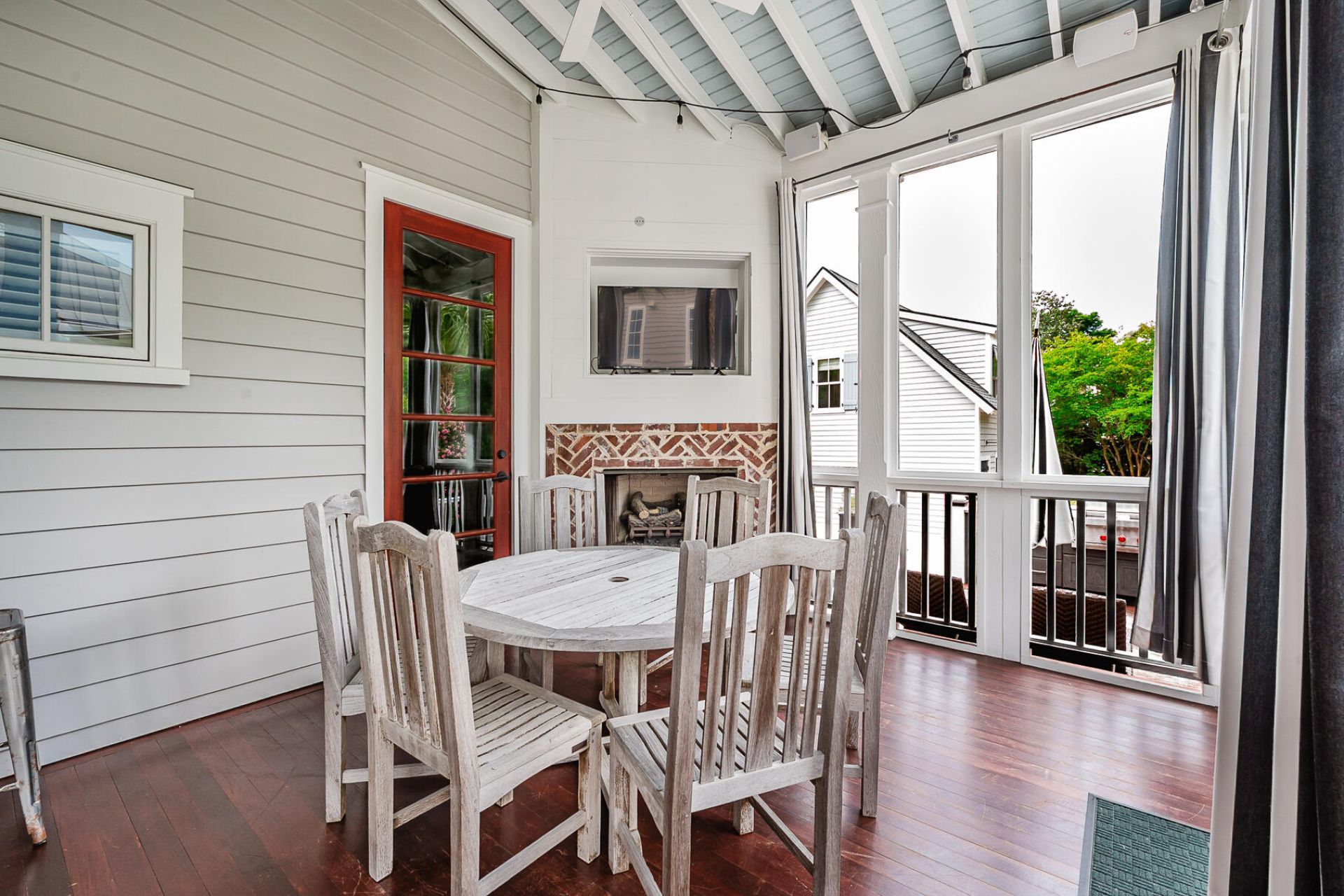 407 Royall Avenue Photo 63