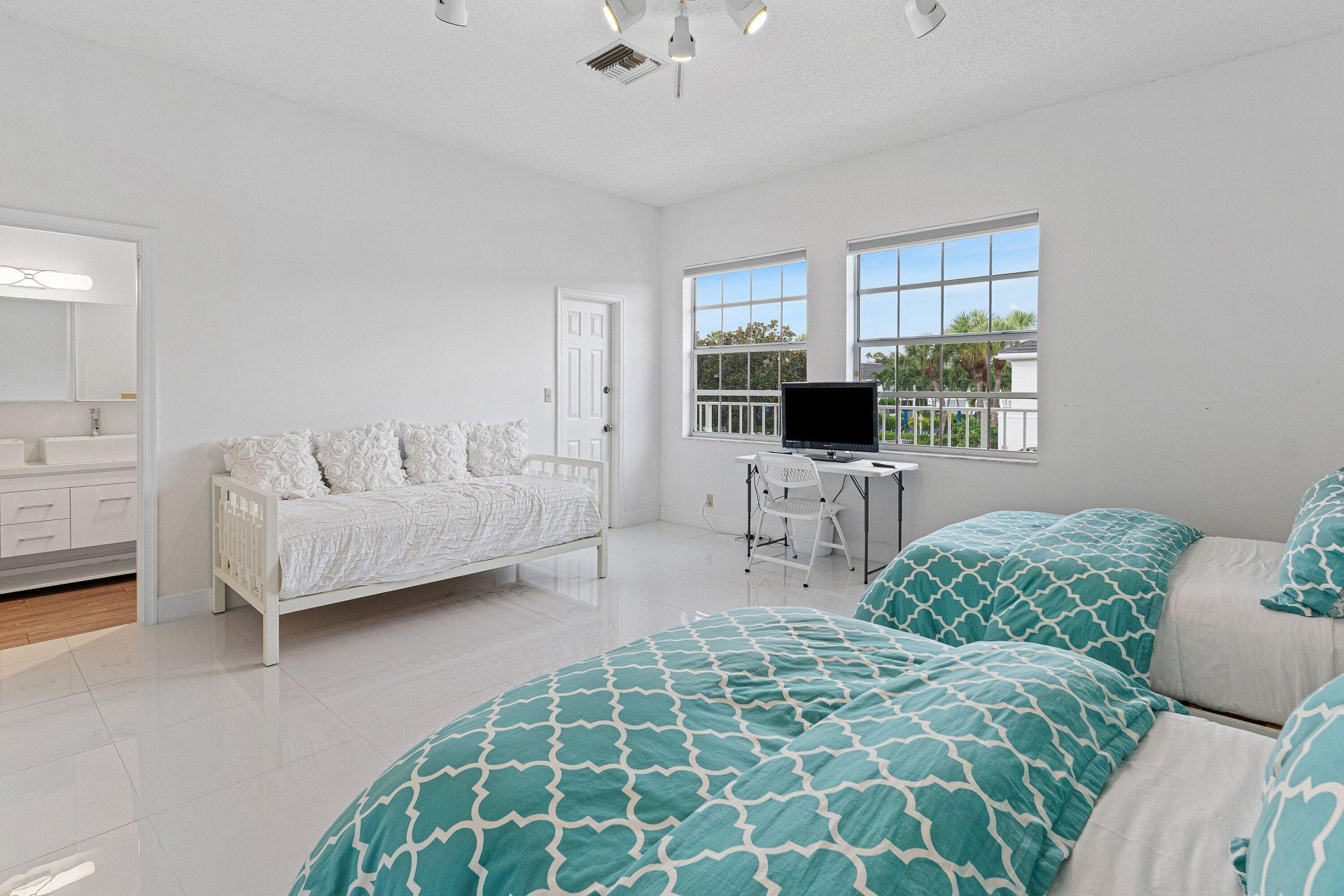 5190 Lake Catalina Drive, Unit B, Boca Raton, FL 33496 Photo
