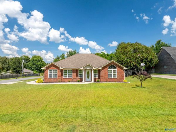 107 Turkey Ridge Drive, New Market, AL 35761