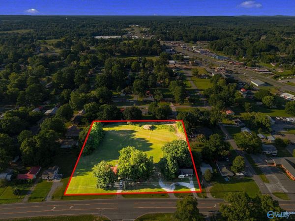 815 Main Street West, Hartselle, AL 35640