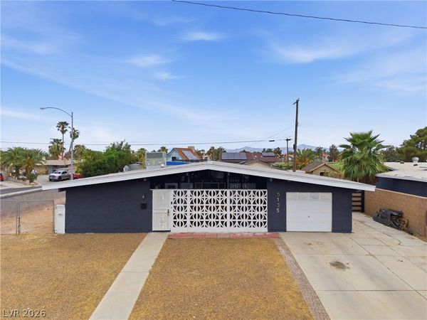 5135 Champions Avenue, Las Vegas, NV 89142