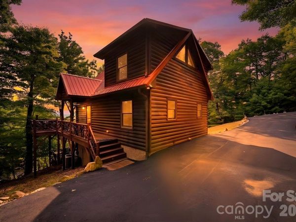 142 Fawn Lane , Purlear, NC 28665