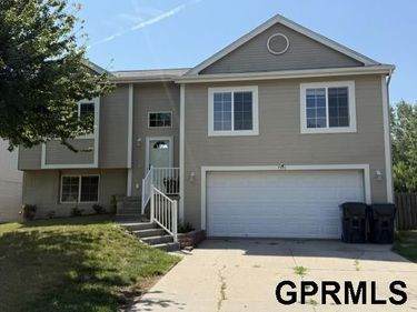 7391 N 77th Street, Omaha, NE 68122