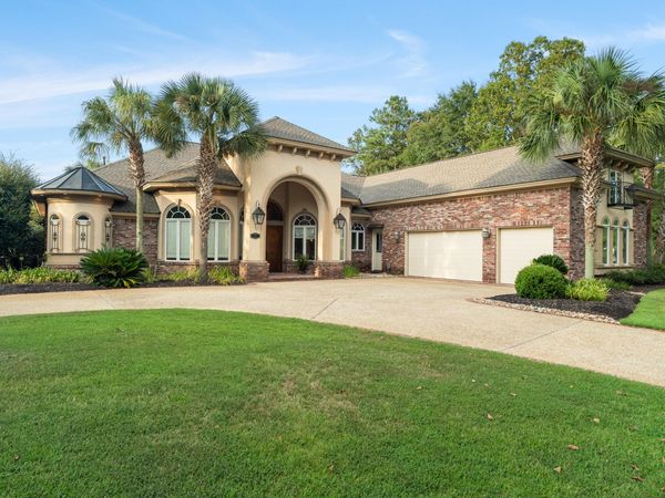 102 Red Oak Point, Petal, MS 39465