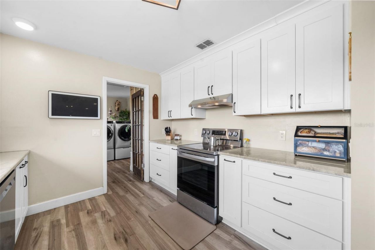 1750 SW 17th Terrace , Bell, FL 32619 Photo