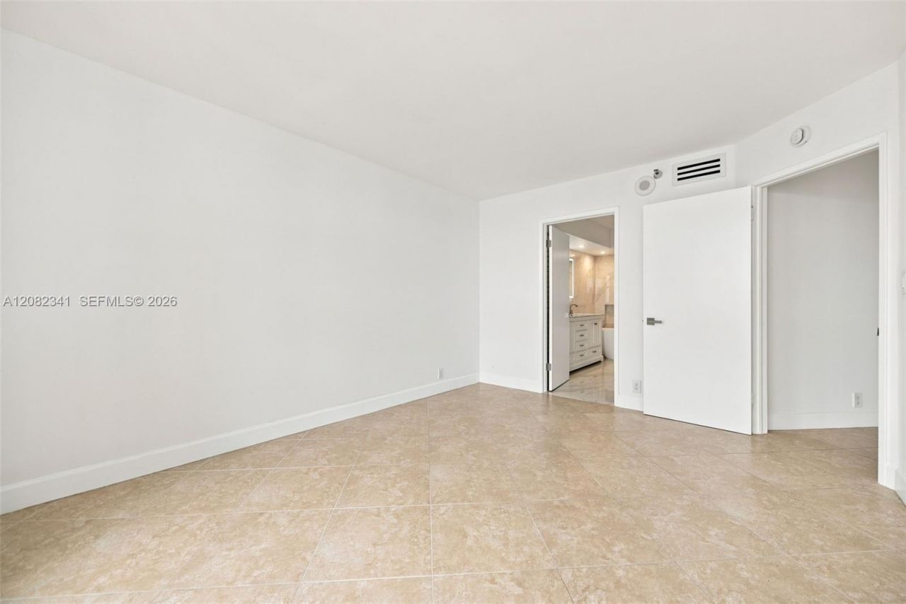 19101 NE 36th Ct, Unit 1704, Aventura, FL 33180 Photo