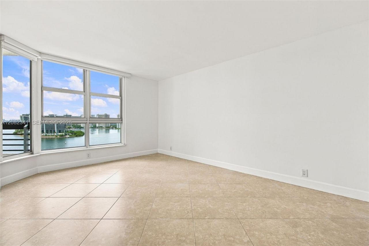 19101 NE 36th Ct, Unit 1704, Aventura, FL 33180 Photo