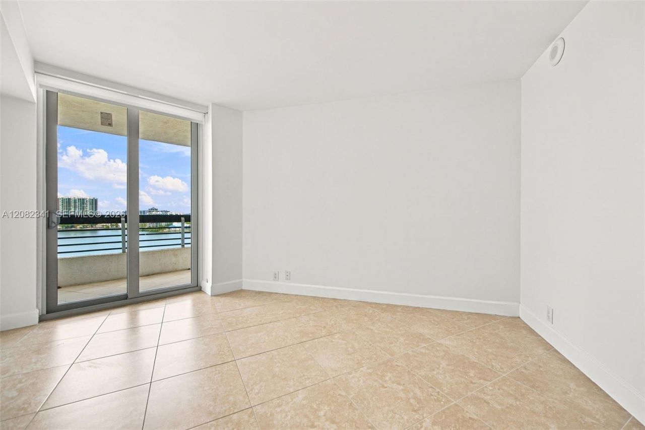 19101 NE 36th Ct, Unit 1704, Aventura, FL 33180 Photo