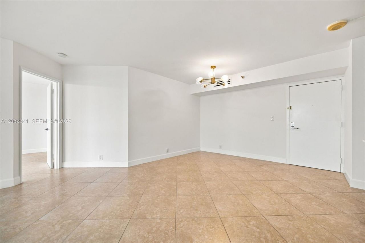 19101 NE 36th Ct, Unit 1704, Aventura, FL 33180 Photo