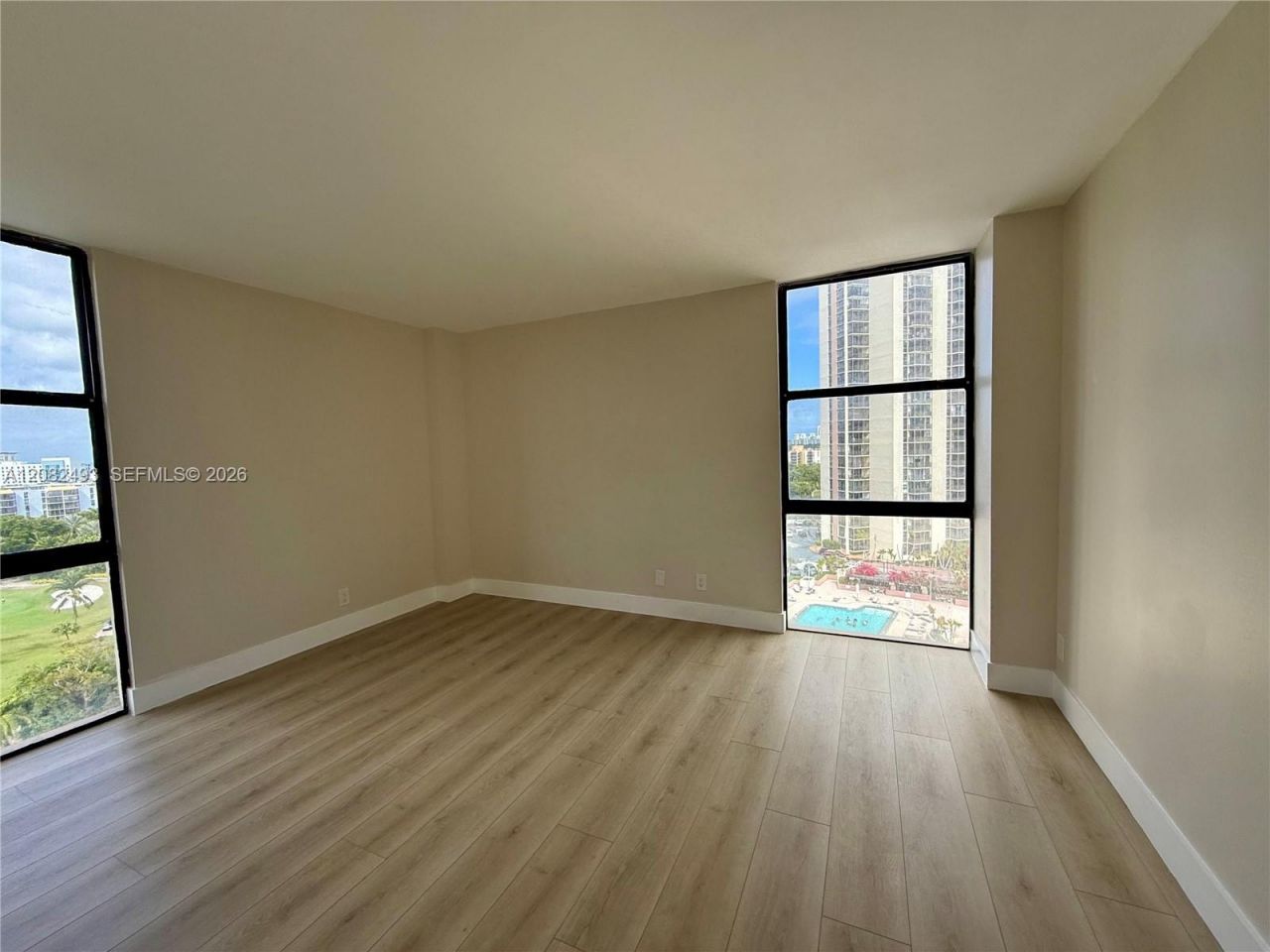 20335 W Country Club Dr , Unit 1203, Aventura, FL 33180 Photo