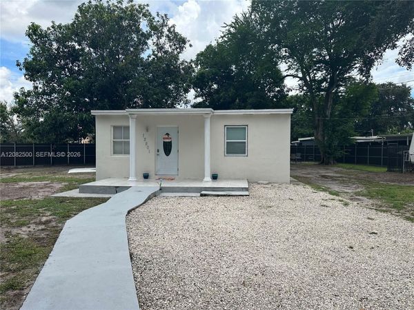 12801 Westview Dr, Miami, FL 33167