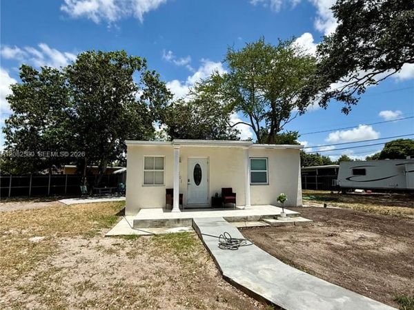 12801 Westview Dr , Miami, FL 33167
