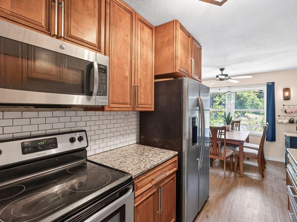 8820 60th Avenue N, New Hope, MN 55428