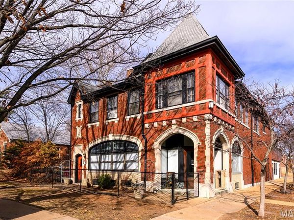 5001 Pernod Avenue , St Louis, MO 63139