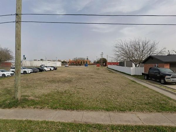 405 Cozby Street N, Benbrook, TX 76126