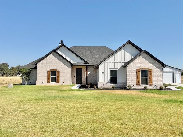 1013 Sabrina Court, Weatherford, TX 76085