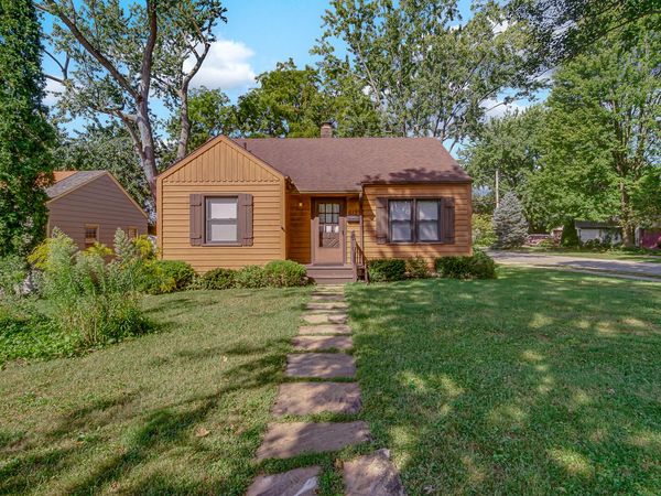 613 Madison Street, Valparaiso, IN 46385