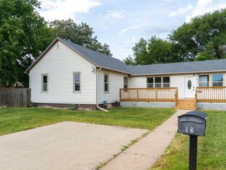 119 E 19TH ST South Sioux City, NE 68776