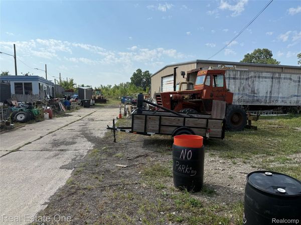 20355 Eureka Road , Taylor, Mi 48180