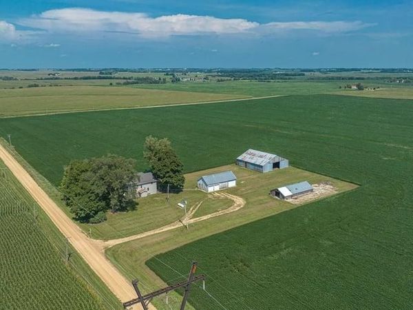 927 N Valentine Road, POLO, IL 61064