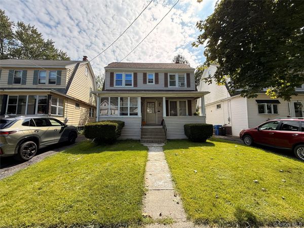30 Bogart Ter , Colonie, NY 12202