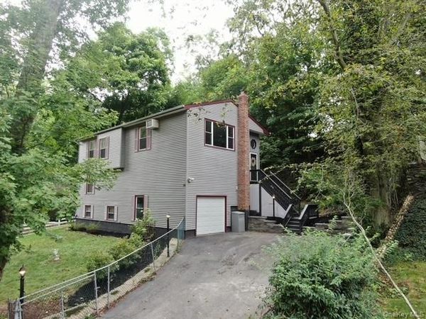 59 Woodhull Landing Road , Sound Beach, NY 11789