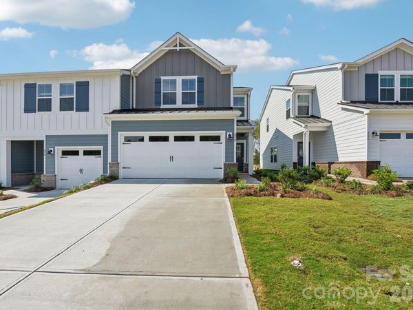 8236 Hidden Springs Trail, Charlotte, NC 28216