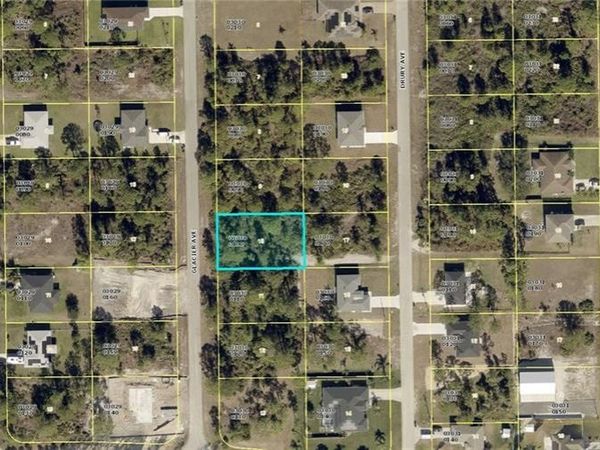 723 Glacier AVE , LEHIGH ACRES, FL 33974