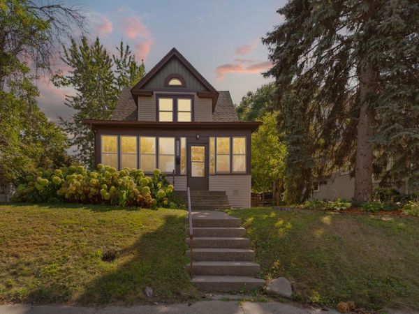 1716 Iglehart Avenue , Saint Paul, MN 55104