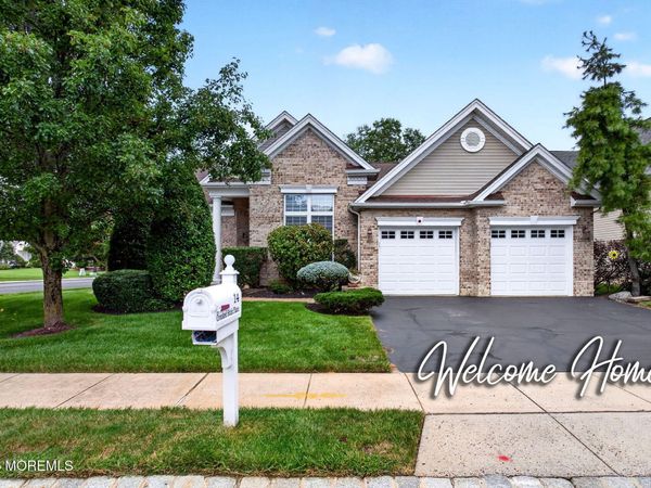 14 Crooked Stick Place, Monroe, NJ 08831