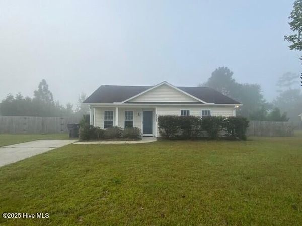8547 Heirloom Drive NE, Leland, NC 28451